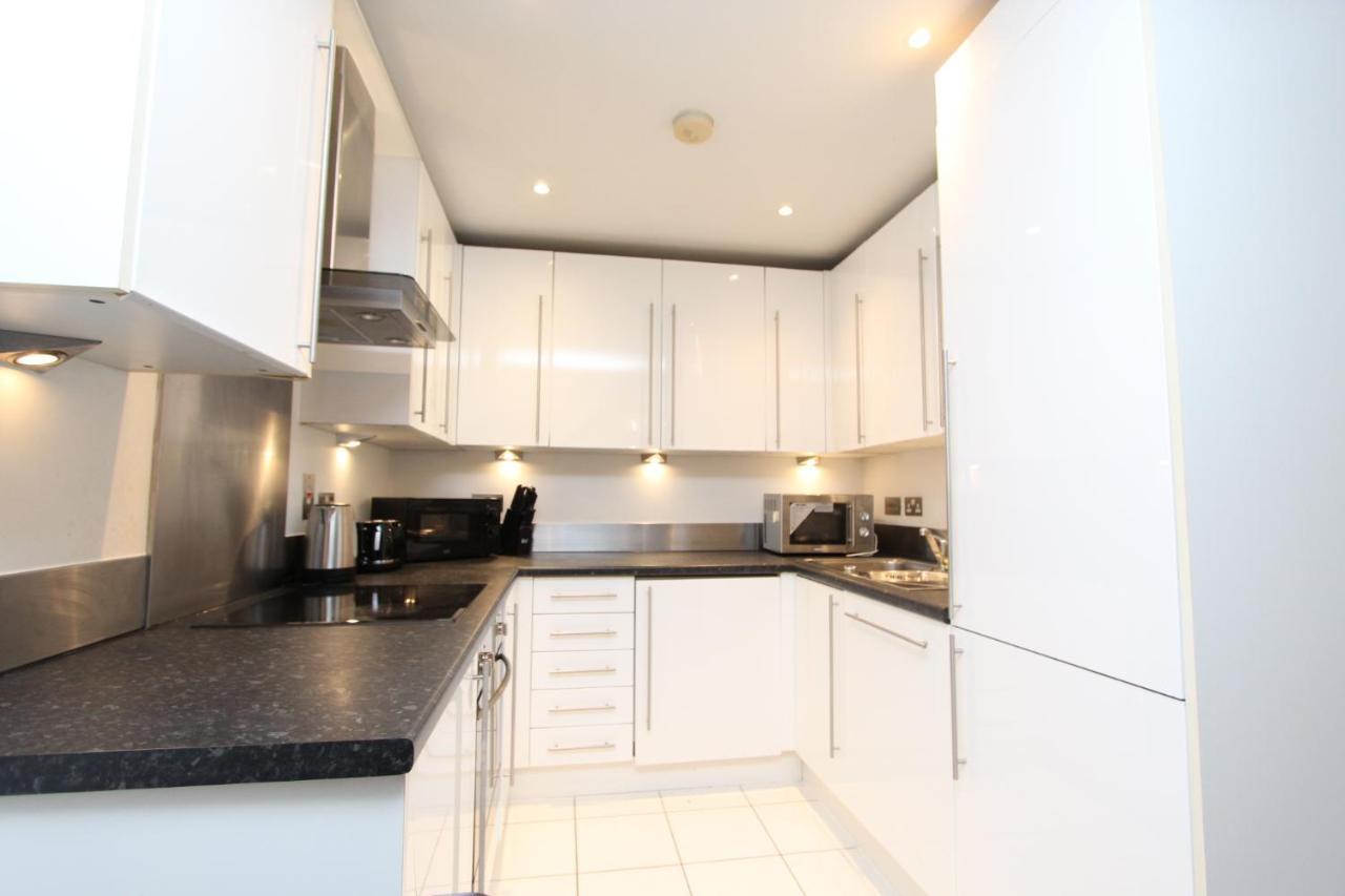 Spacious 1- Bedroom Apartment In E16 Λονδίνο Εξωτερικό φωτογραφία